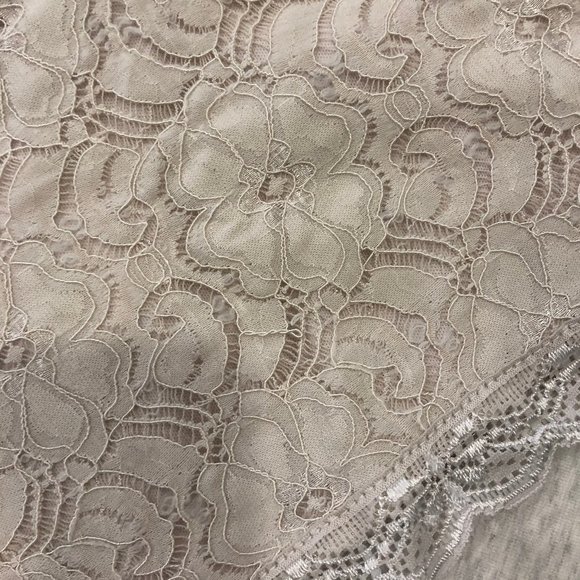 Lace Crop Top - Picture 3 of 3